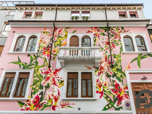 Appartamento in vendita di 190 m² in Via Giuseppe Balzaretti, 8