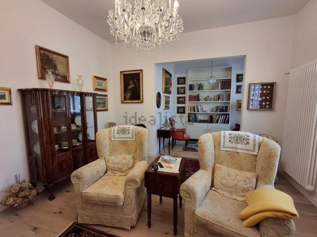 Appartamento in vendita di 190 m² in Via Giuseppe Garibaldi