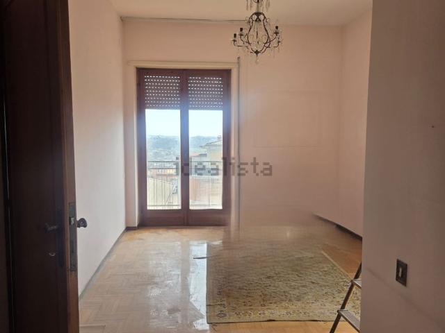 Appartamento in vendita di 190 m² in Via Giovanni Falcone