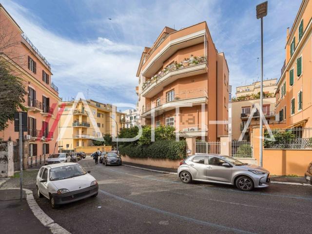 Appartamento in vendita di 190 m² in Via Giovanni Miani