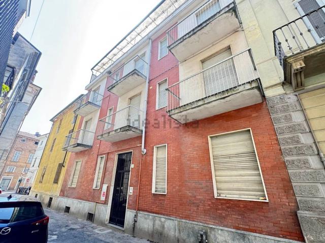 Appartamento in vendita di 190 m² in Via Guglielmo Caccia, 12