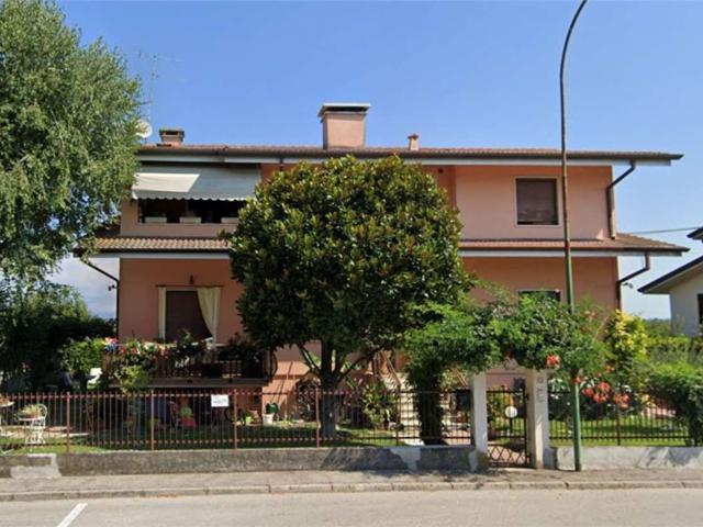 Appartamento in vendita di 190 m² in Via Don N. Busti, 12