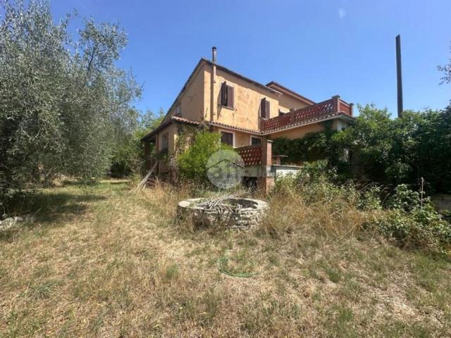 Appartamento in vendita di 190 m² in Via dei Lecci, 10