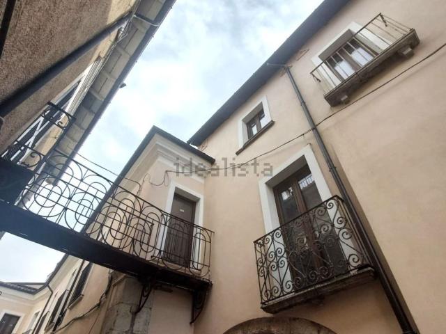 Appartamento in vendita di 190 m² in Via dell&apos Accademia