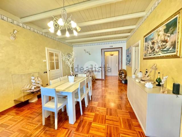 Appartamento in vendita di 190 m² in Via della Liberazione, 29