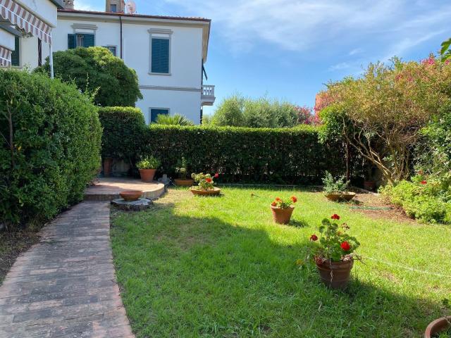 Appartamento in vendita di 190 m² in Via della Meloria