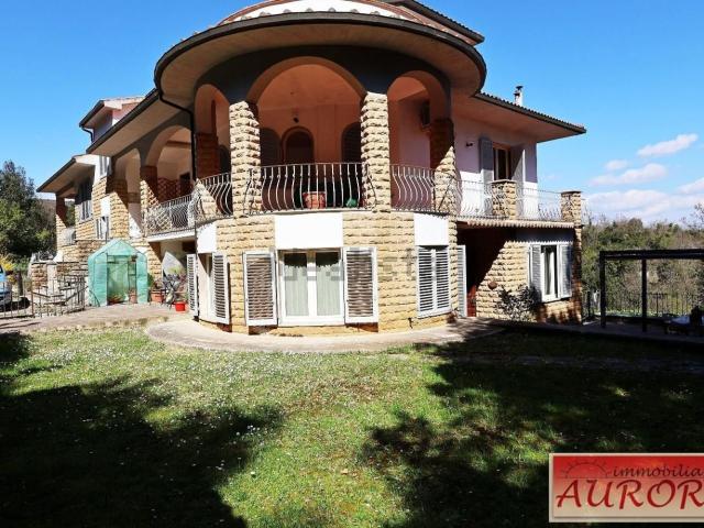 Appartamento in vendita di 190 m² in Via di Città, 44