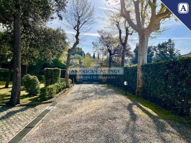 Appartamento in vendita di 190 m² in Via di Montalbano, 3