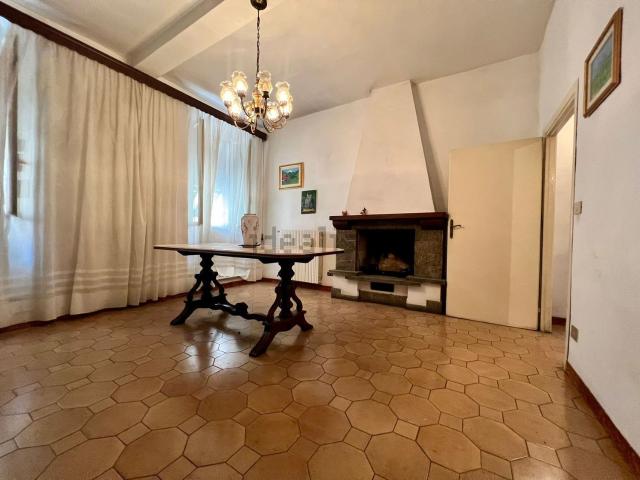 Appartamento in vendita di 190 m² in Via Farnesiana, 23
