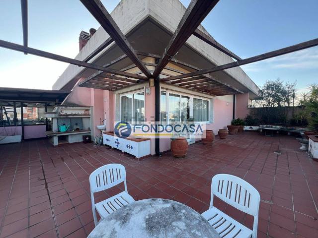 Appartamento in vendita di 190 m² in Via Felice Cavallotti