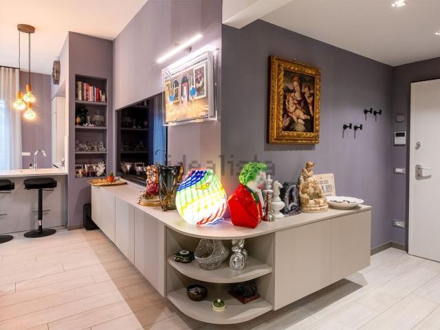 Appartamento in vendita di 190 m² in Via Filippo Re