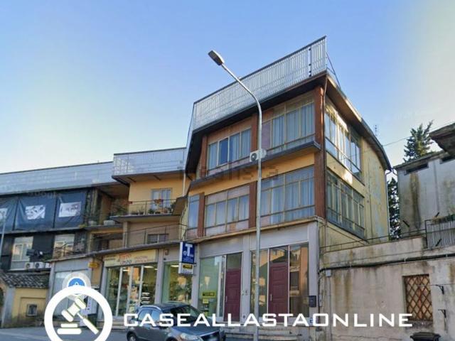 Appartamento in vendita di 190 m² in Via IV Novembre