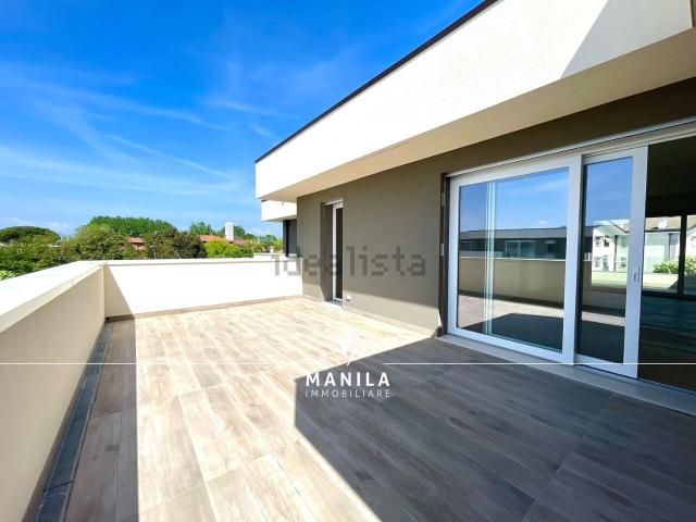 Appartamento in vendita di 190 m² in Via la Bassa