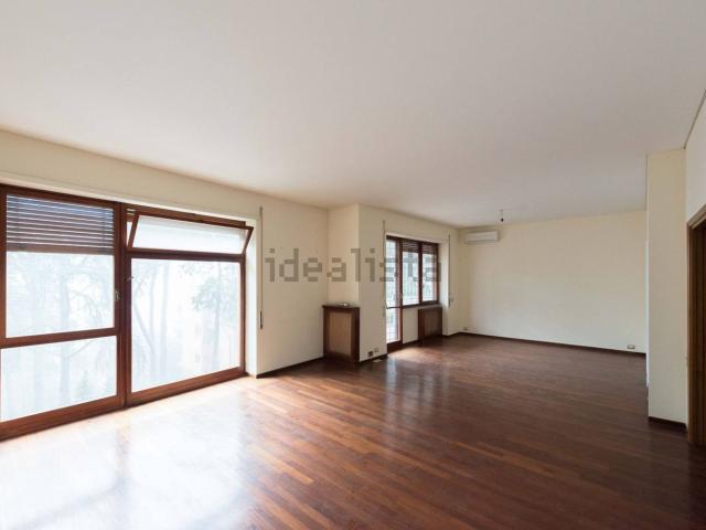 Appartamento in vendita di 190 m² in Via Luigi Bodio