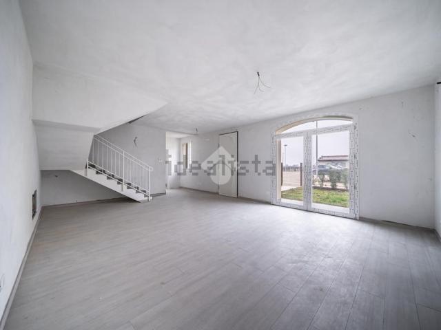Appartamento in vendita di 190 m² in Via Morbidina di cortile, 1