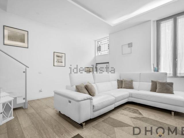 Appartamento in vendita di 190 m² in Via Melchiorre Gioia, 83
