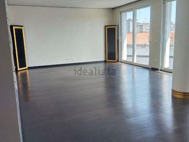 Appartamento in vendita di 190 m² in Via Miranese