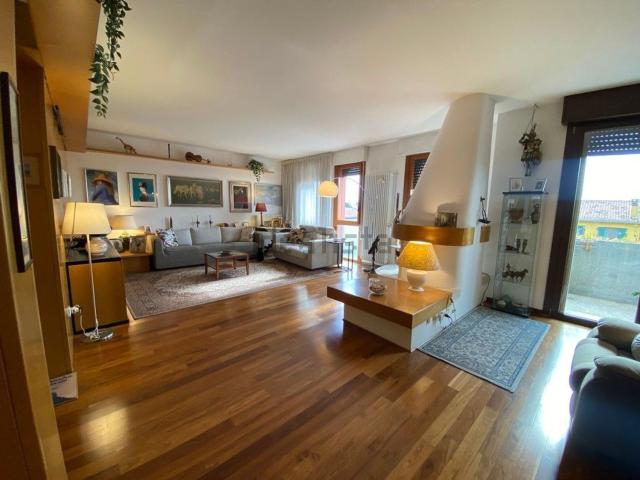 Appartamento in vendita di 190 m² in Via Nazareth
