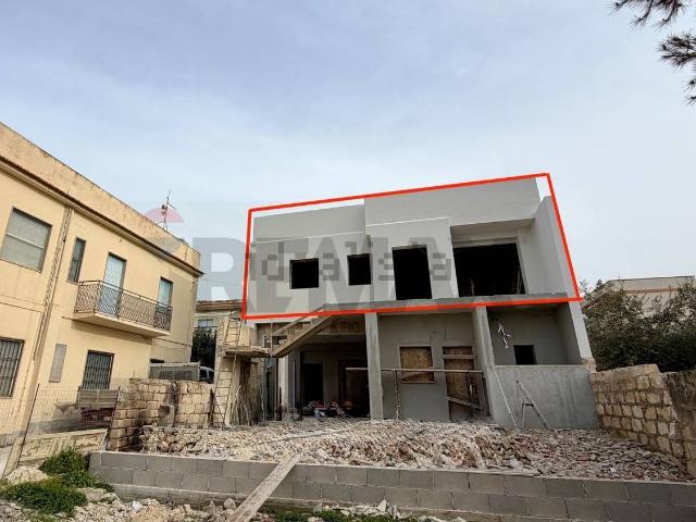 Appartamento in vendita di 190 m² in Via Santa Caterina da Siena, 7