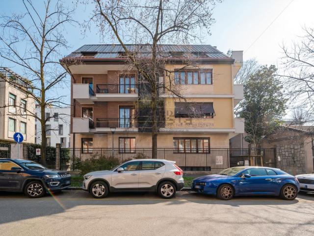 Appartamento in vendita di 190 m² in Via Sebastiano Veniero, 41