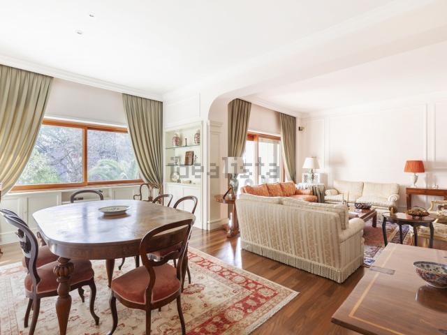 Appartamento in vendita di 190 m² in Via Padre Giovanni Antonio Filippini, 130