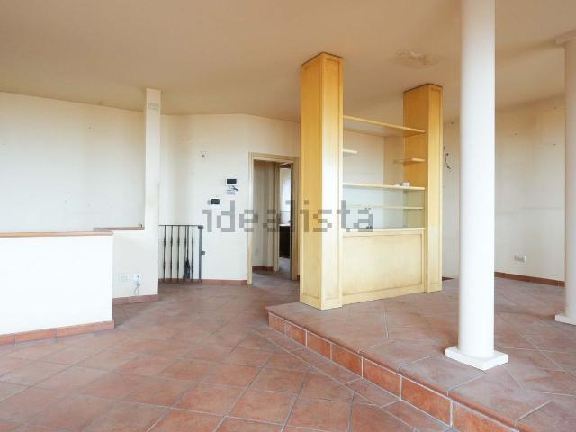 Appartamento in vendita di 190 m² in Via Paolo e Francesca