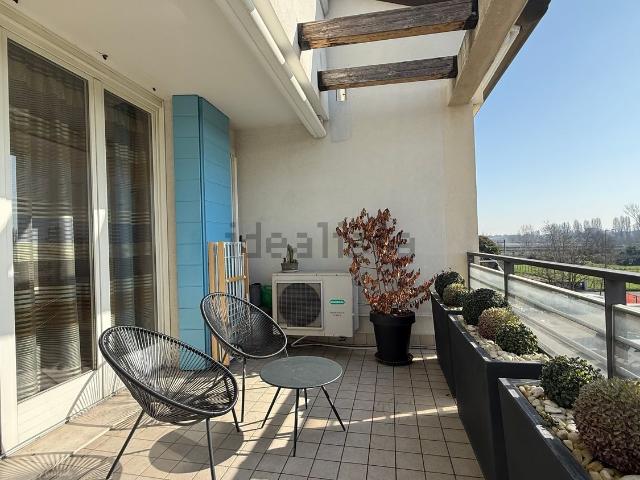 Appartamento in vendita di 190 m² in Via Papa Giovanni XXIII