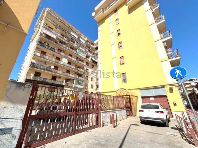 Appartamento in vendita di 190 m² in Via Perpignano, 147