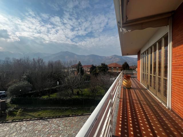 Appartamento in vendita di 190 m² in Via Rossini, 7
