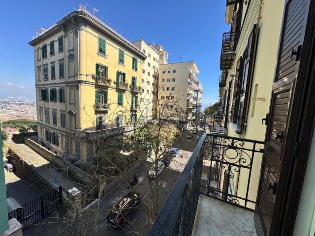 Appartamento in vendita di 190 m² in Via Tito Angelini