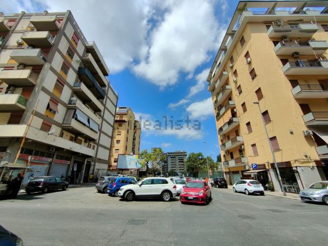 Appartamento in vendita di 190 m² in Via Ugo Falcando, 6
