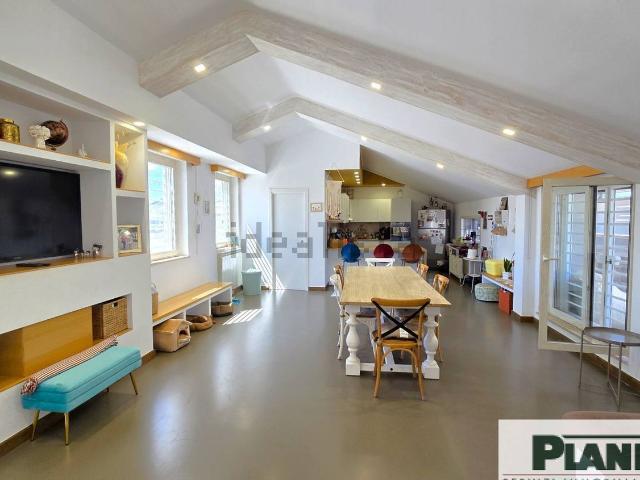 Appartamento in vendita di 190 m² in Via Vecchia Stazione, 15