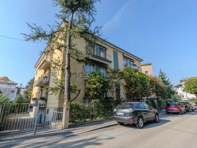 Appartamento in vendita di 190 m² in Via Vincenzo Bellini, 11