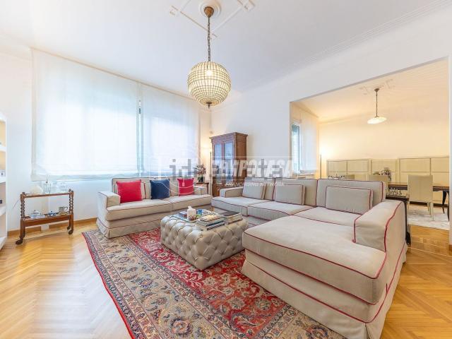Appartamento in vendita di 190 m² in Viale delle Medaglie d&apos Oro
