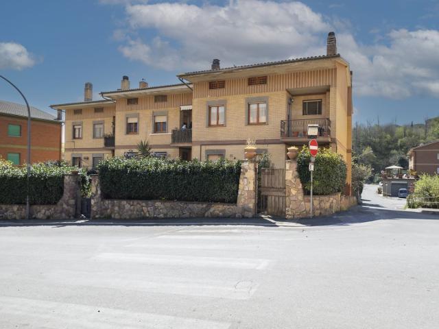 Appartamento in vendita di 190 m² in Viale Giacomo Matteotti