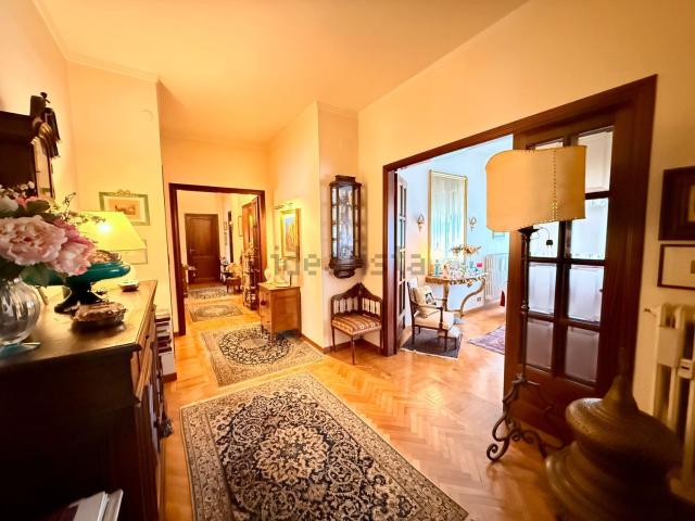 Appartamento in vendita di 190 m² in Viale Giuseppe Mazzini, 13