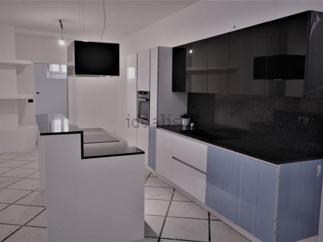 Appartamento in vendita di 190 m² in Corso Italia, 87