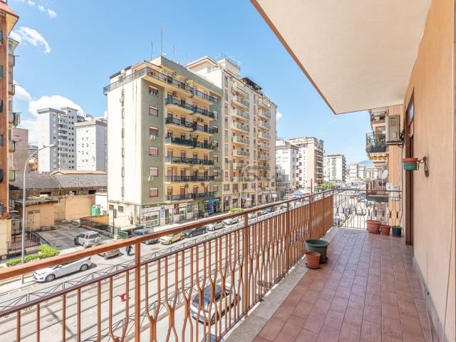 Appartamento in vendita di 190 m² in Largo Enrico Perri, 1