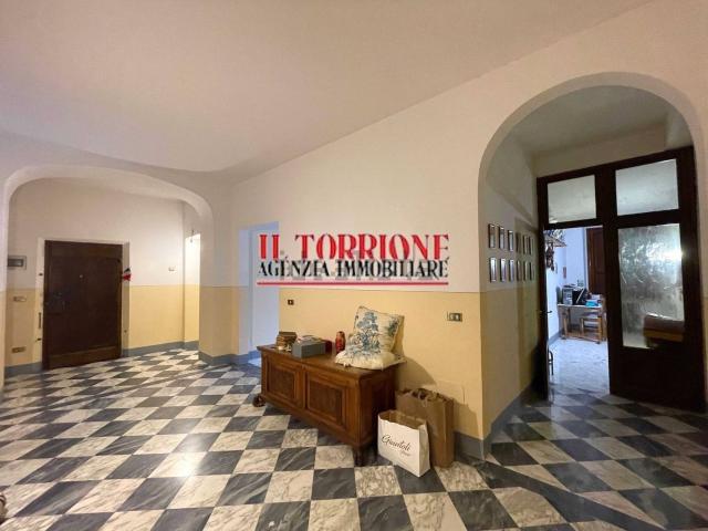 Appartamento in vendita di 190 m² in Piazza Giuseppe Mazzini