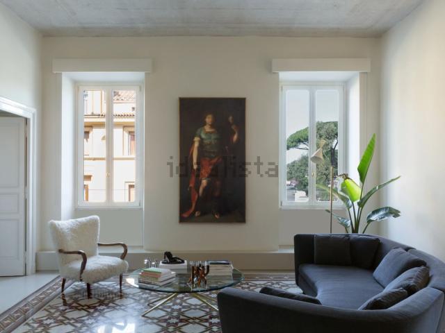 Appartamento in vendita di 190 m² in Piazza del Parlamento