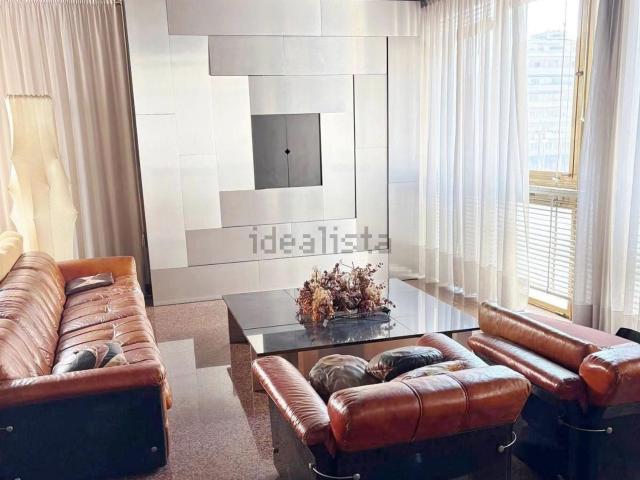 Appartamento in vendita di 190 m² in Piazza dell&apos Insurrezione