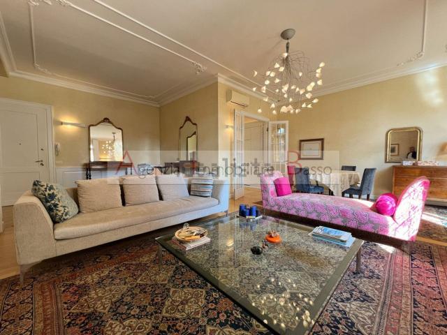 Appartamento in vendita di 190 m² in Piazza delle Erbe