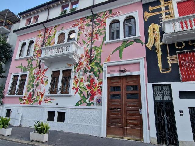 Appartamento in vendita di 191 m² in Via Giuseppe Balzaretti, 8
