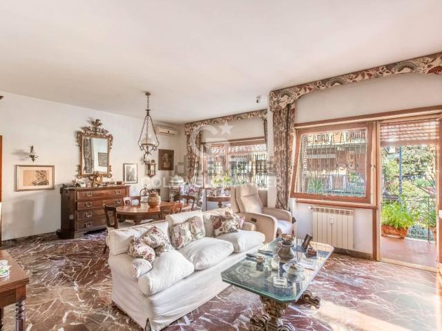 Appartamento in vendita di 191 m² in Via Dino Frescobaldi