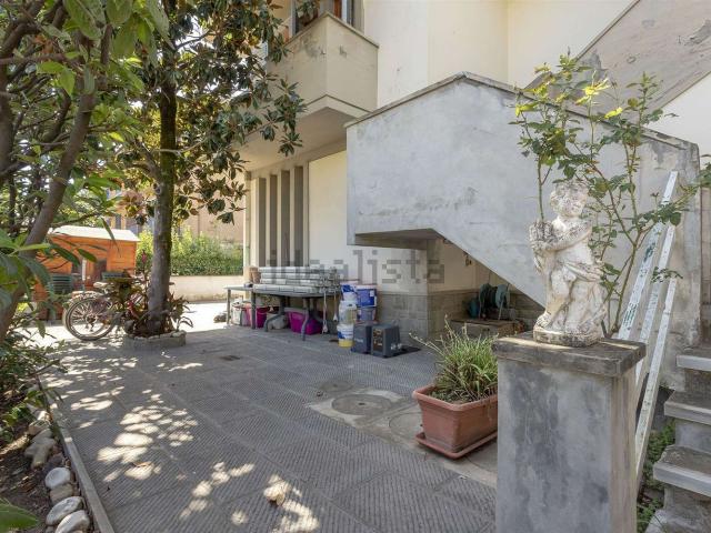 Appartamento in vendita di 191 m² in Via Enrico Berlinguer