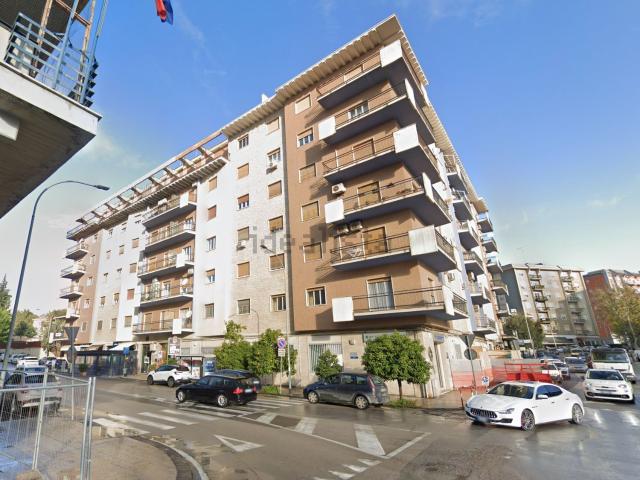 Appartamento in vendita di 191 m² in Via Enrico de Nicola, 17