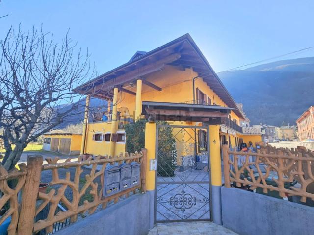 Appartamento in vendita di 191 m² in Via Martiri della Libertà, 4