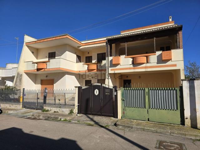 Appartamento in vendita di 191 m² in Via Salvo D&apos Acquisto, 29