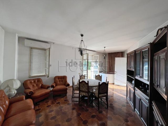 Appartamento in vendita di 191 m² in Via Roma