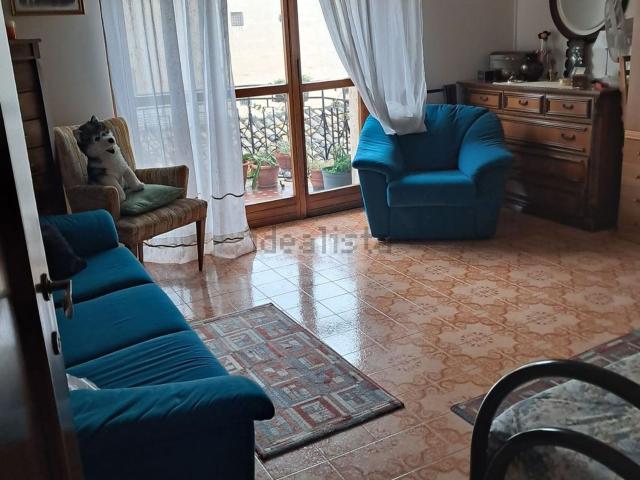 Appartamento in vendita di 191 m² in Via Tevere, 36